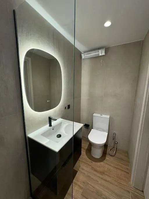 Saloni Studio Thessaloniki 0*,  Griechenland